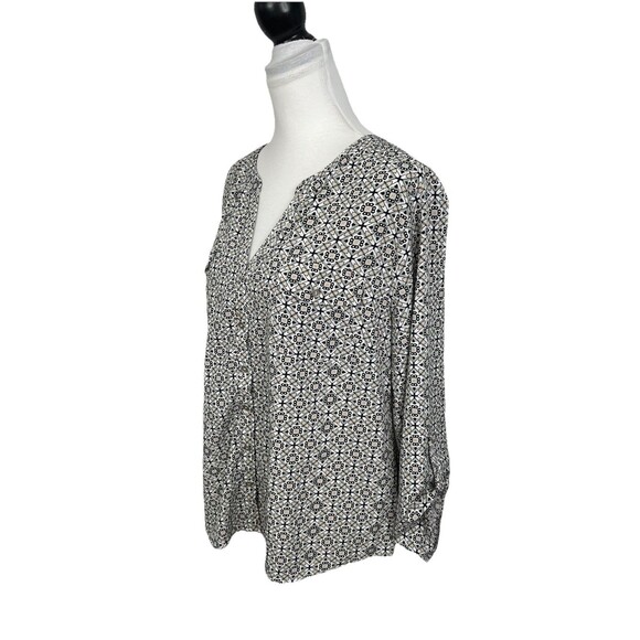 Notations Blouse Size XL Button Neck Roll Tab Sleeve Top Multicolored V Neck - Picture 4 of 9